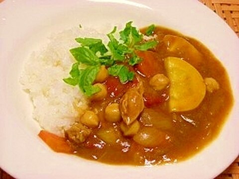 圧力鍋で☆セロリの葉が溶けた夏野菜カレー